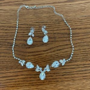 Rhinestone necklace with matching earrings set!